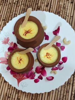 কেশর শাহী ফিরনি (kesar shahi phirni recipe in Bengali) রেসিপির প্রধান ছবি
