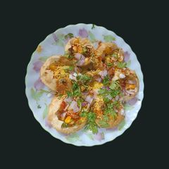 A picture of Corn Puri Chat.