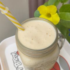 Mango Shake 🥭🥭🥭 A picture of Mango Shake 🥭🥭🥭.
