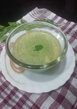 A picture of Mint Yogurt Dip.