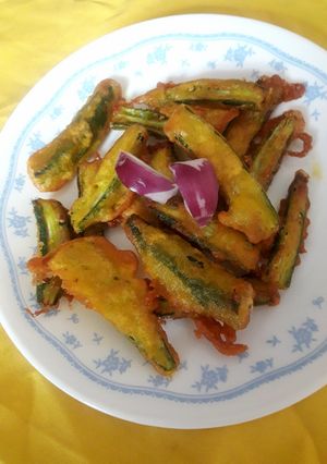 A picture of Besan with  ladies finger fry.