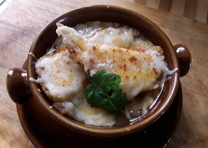 Recipe of Super Quick Homemade Sig&#39;s Onion soup with Brandy, #myfavouriterecipes