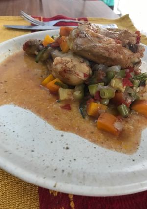 Una foto de Pollo a la cacerola