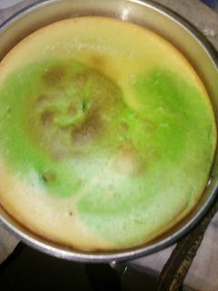 Foto resep Bolu Pandan Mocca Lembut by: Erni Hartanti.Amd😍😄😊