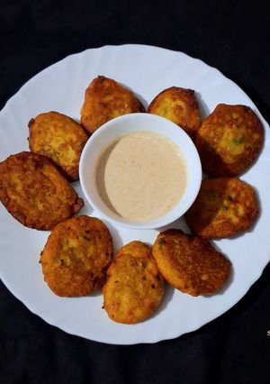 A picture of Atukulu Vadai.