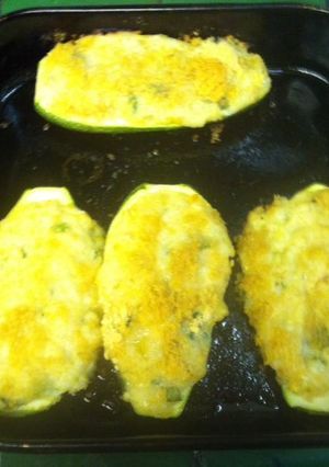 Una foto de Calabacitas rellenas de papa