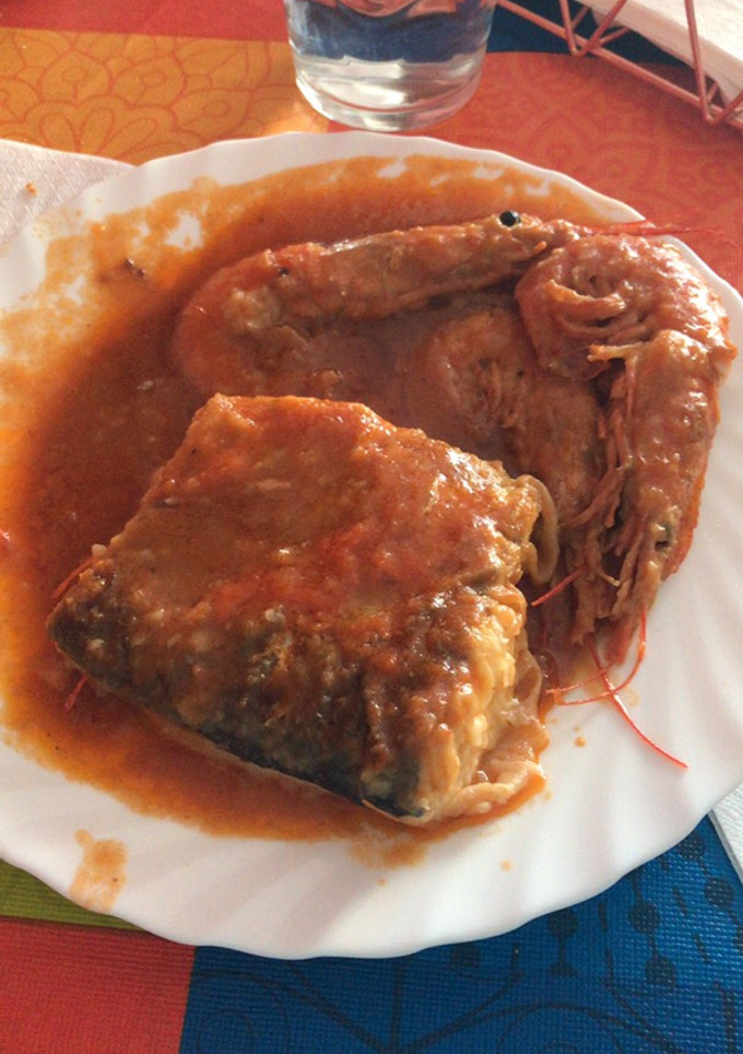 Una foto de Merluza con gambones