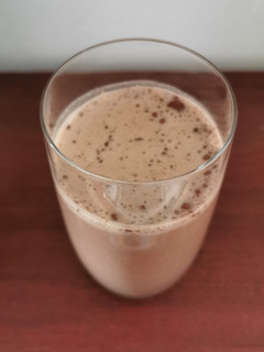 Una foto de Licuado de mantequilla de cacahuate y cacao