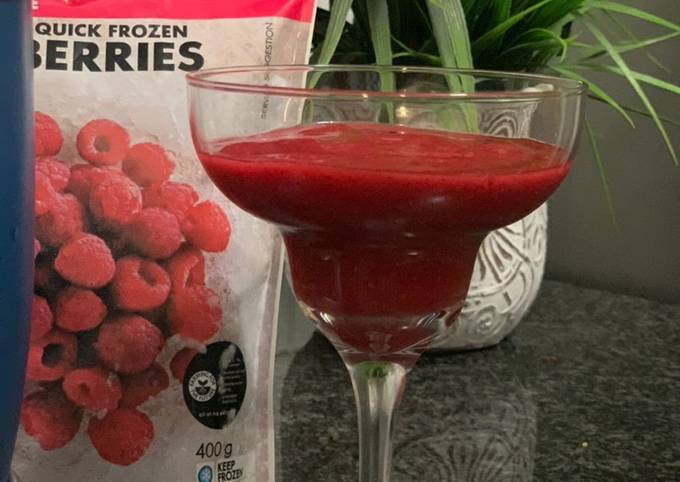 Simple Way to Make Homemade Simple Raspberry Smoothie