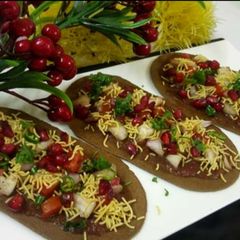 A picture of Chocolate khakhra chat.