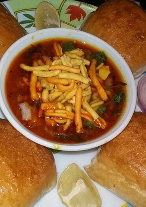 A picture of Spicy missal pav.