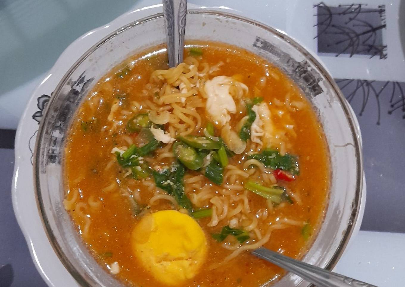 Supermi ayam bawang telur ala anak kost