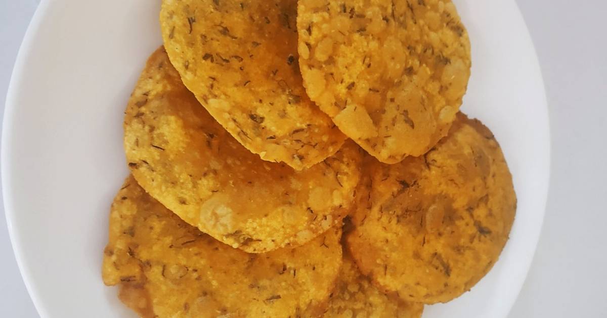 ज्वारीच्या पिठाचा खमंग आणि खुसखुशीत पुऱ्या Jowarichya Pithacha Puri Recipe In Marathi रेसिपी