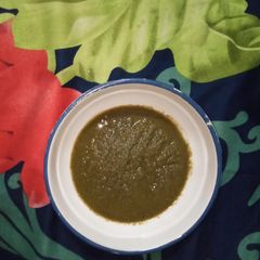 A picture of Hari chutney garlic ki.