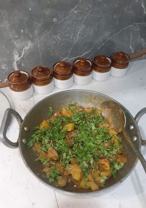मसालेदार आलू सब्जी (Masaledar Aloo sabji recipe in Hindi) रेसिपी मुख्य फोटो