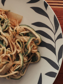 Una foto de Zucchini de zapallo italiano con verduras salteadas 🥰
