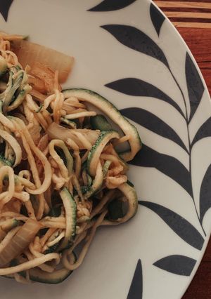 Una foto de Zucchini de zapallo italiano con verduras salteadas 🥰