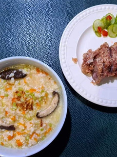 鹹粥配紅糟肉 的食譜成品照片