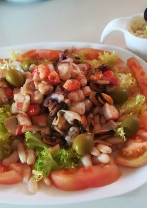 Foto principal de Ensalada de judías con farsa de pescado