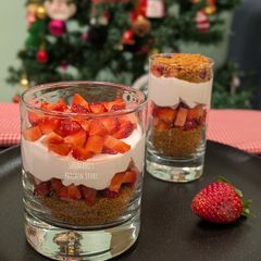 Biscoff strawberry cheese cake in glass A picture of Biscoff strawberry cheese cake in glass.