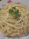 Pasta cremosa con calabacín y ajo