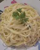 Pasta cremosa con calabacín y ajo
