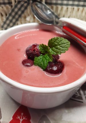 Meggyes krémleves recept fotója