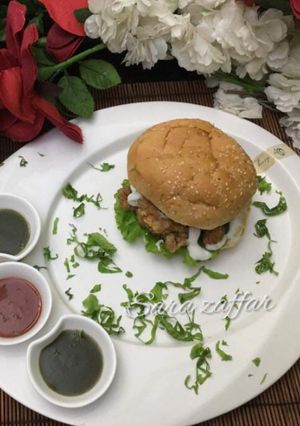 A picture of Zinger burger #cookpadramadan.