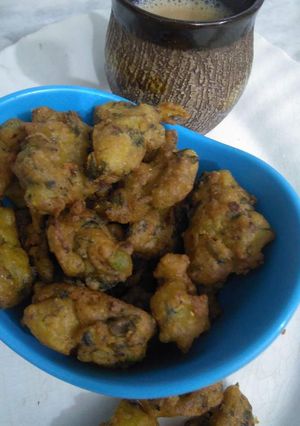 A picture of Evening Tea With Mix Veg Pakora.