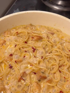 Una foto de Cream chicken spaghetti