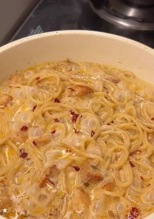 Una foto de Cream chicken spaghetti