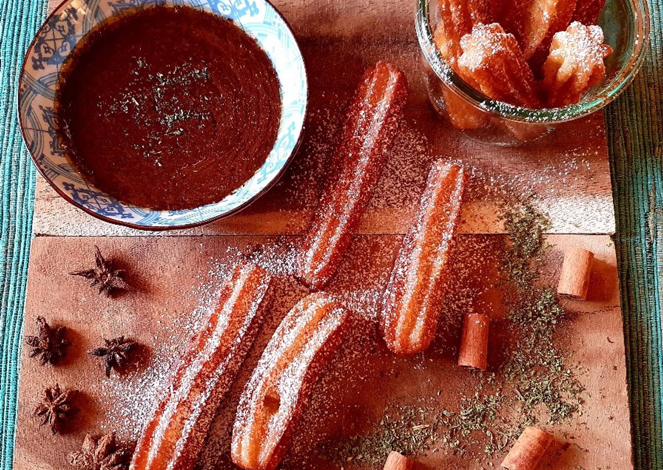 14. Churros Tepung Gandum Saus Coklat