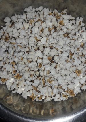 மினி சோள பாப்கார்ன் (Mini chola popcorn recipe in tamil) செய்முறை முக்கிய புகைப்படம்