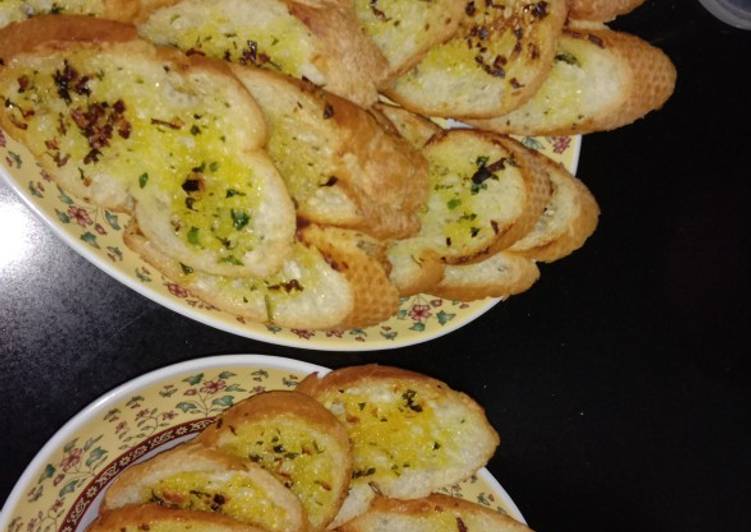 Cara Membuat Bread Garlic Sederhana Sedap - RESEP.US