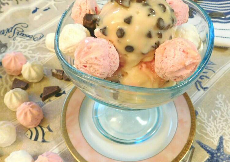 Easiest Way to Make Veloce Gelato cremoso con gocce di cioccolato e meringhe