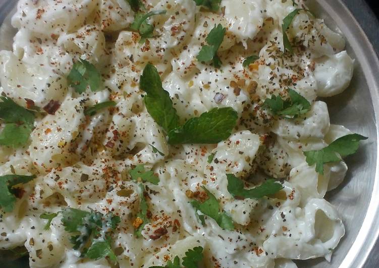 Pasta macaroni with malai