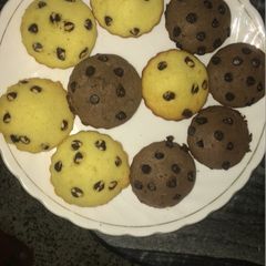 A picture of Muffins.