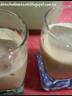 Una foto de Baileys o crema de whisky