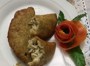 Una foto de Empanadas de plátano con carne