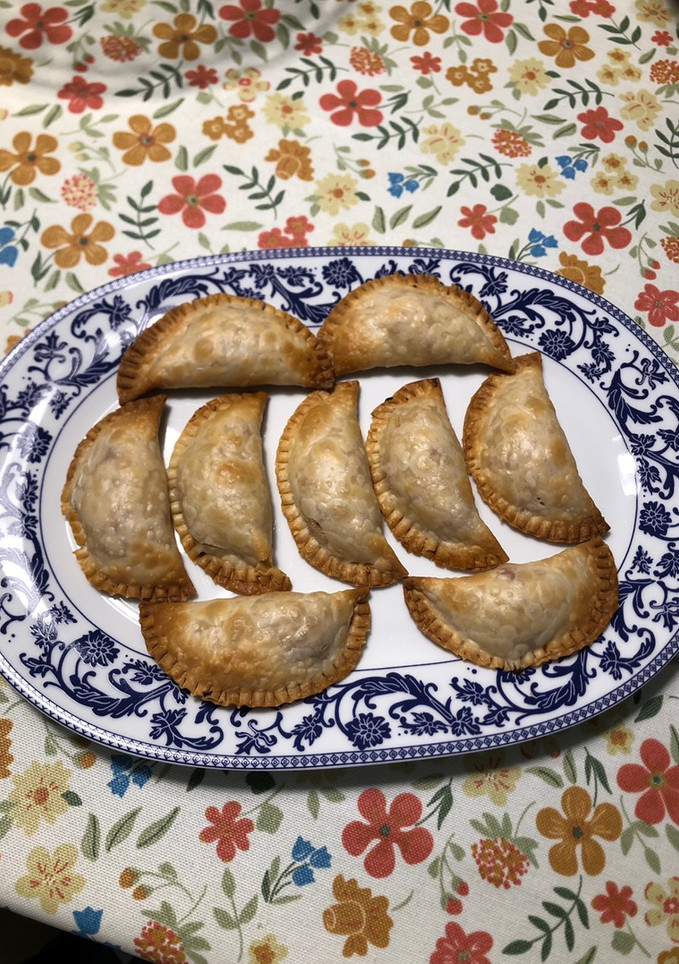 Una foto de Empanadillas a la “carbonara”