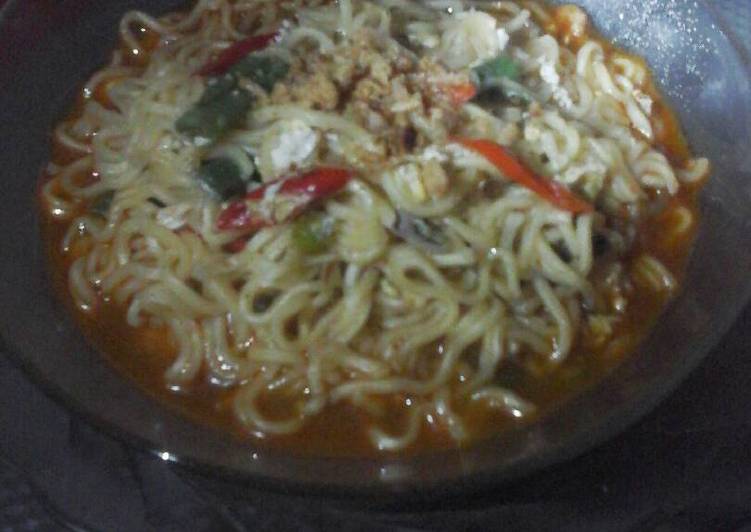 Proses mengolah Mie gulai cah kacang panjang Lezat