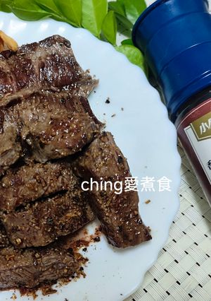 香煎香蒜胡椒牛排 的食譜成品照片