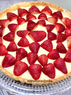 A picture of Strawberry Tart With Pastry Cream.