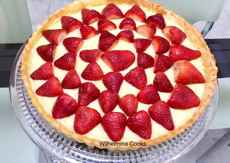 Steps to Make Homemade Strawberry Tart With Pastry Cream