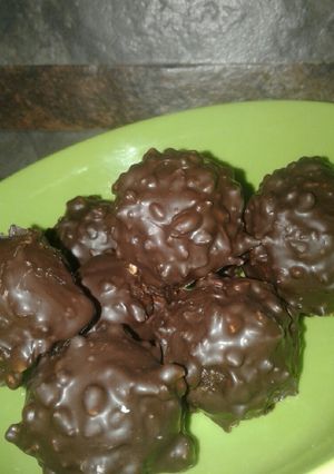 Una foto de Bombones de brownie 🍬🍫