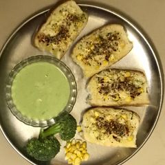 A picture of Broccoli almond soup.