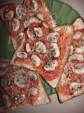 Pizza roti gandum jamur