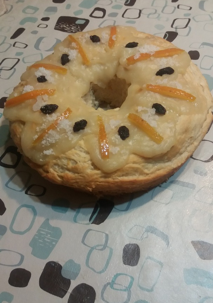 Una foto de Rosca de Pascua vegana. Apto APLV, soja, huevo y frutos secos
