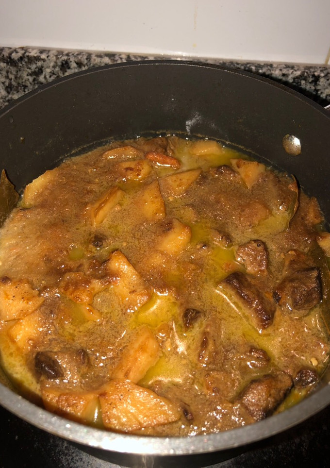 Una foto de Estofado de ternera con patatas