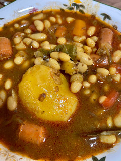 Una foto de Habichuelas Con Chistorra y Morcilla